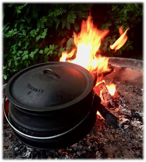 Hand Forged Campfire Tripod Dutch Oven Tripod Stand Cast -  Sweden